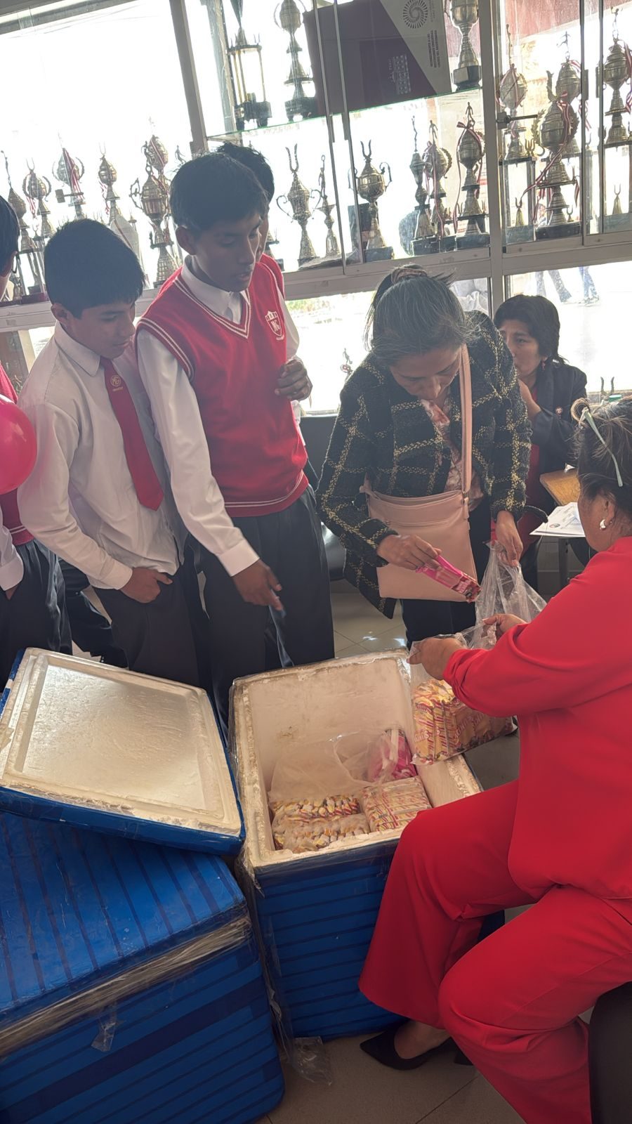 Atención de refrigerios por el buen inicio del año escolar