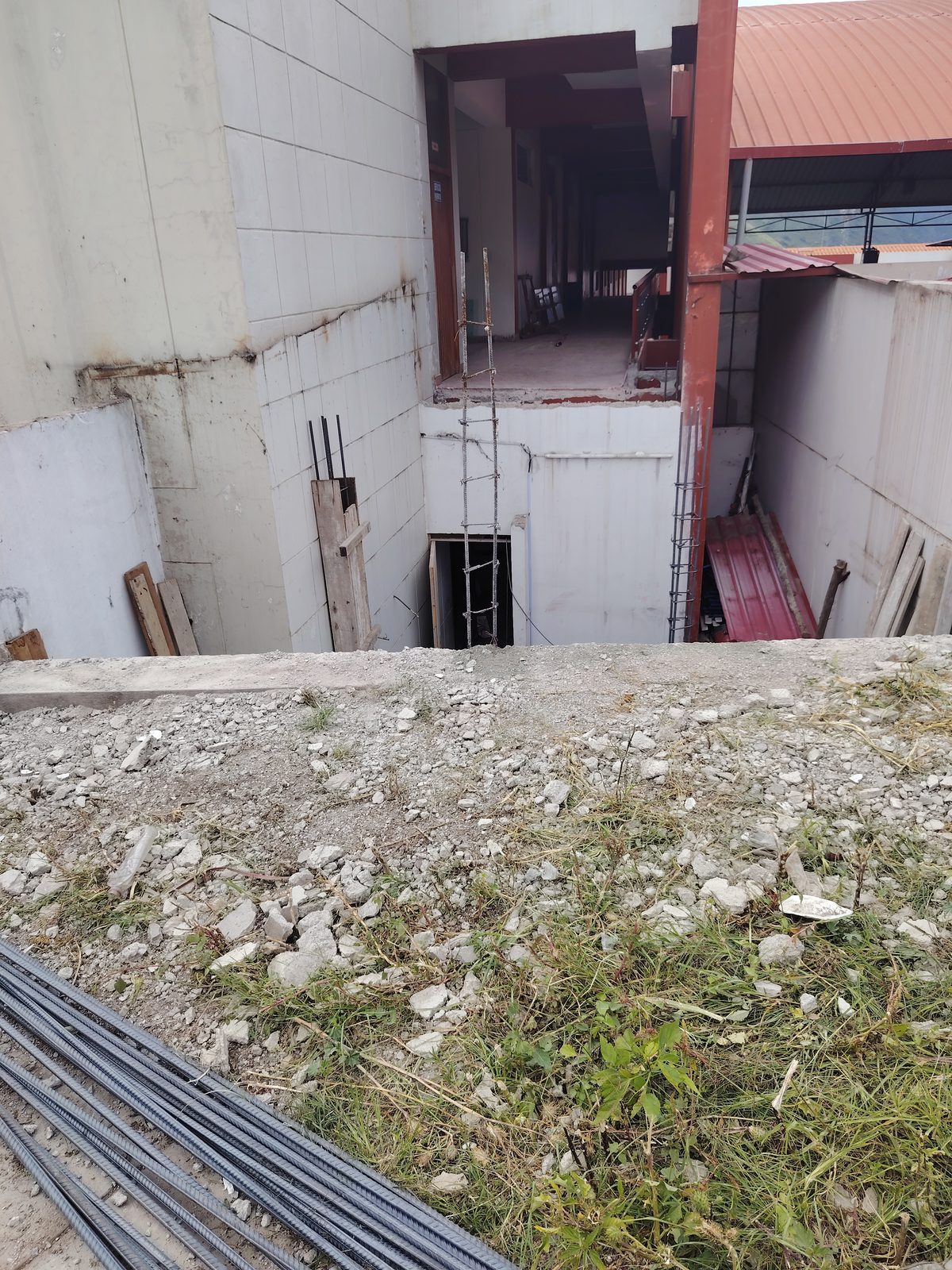 Construcción de la rampa de primaria